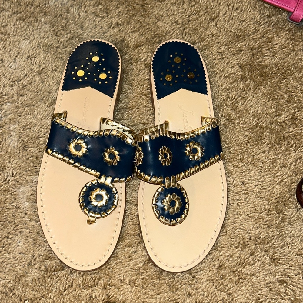 EUC size 6m navy gold jack rogers sandals
